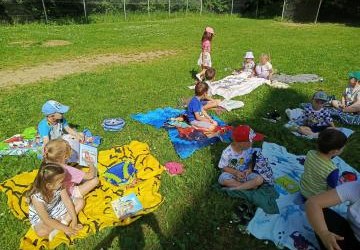 Czytanie na polanie